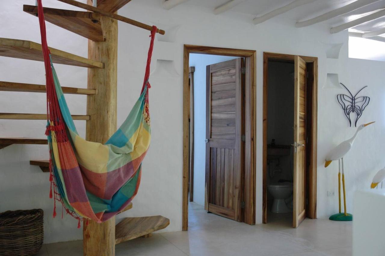 Propiedad De Alto Standing Con Vista Al Mar, Piscina, Tenis, Hasta 12 Personas