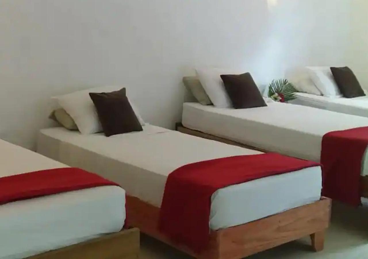 Propiedad De Alto Standing Con Vista Al Mar, Piscina, Tenis, Hasta 12 Personas *