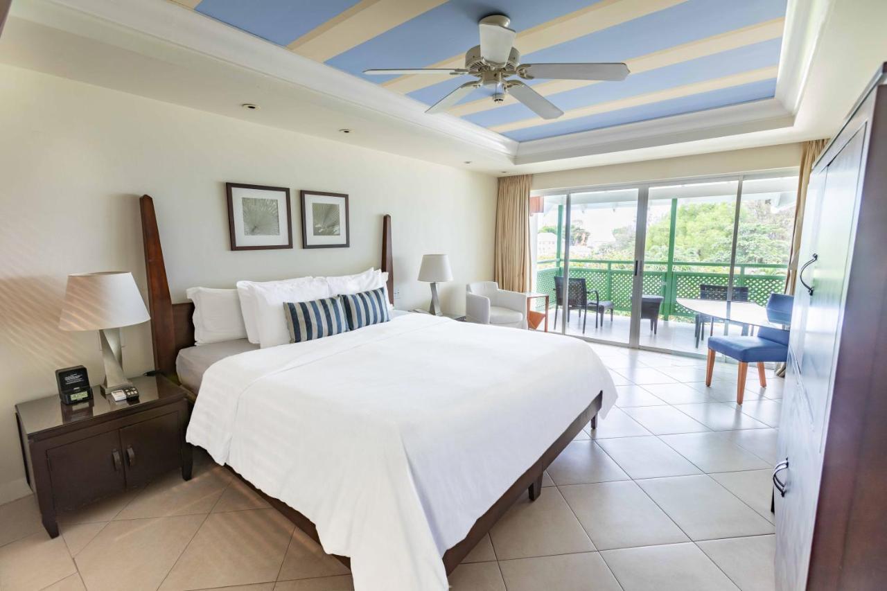 Mango Bay 4*