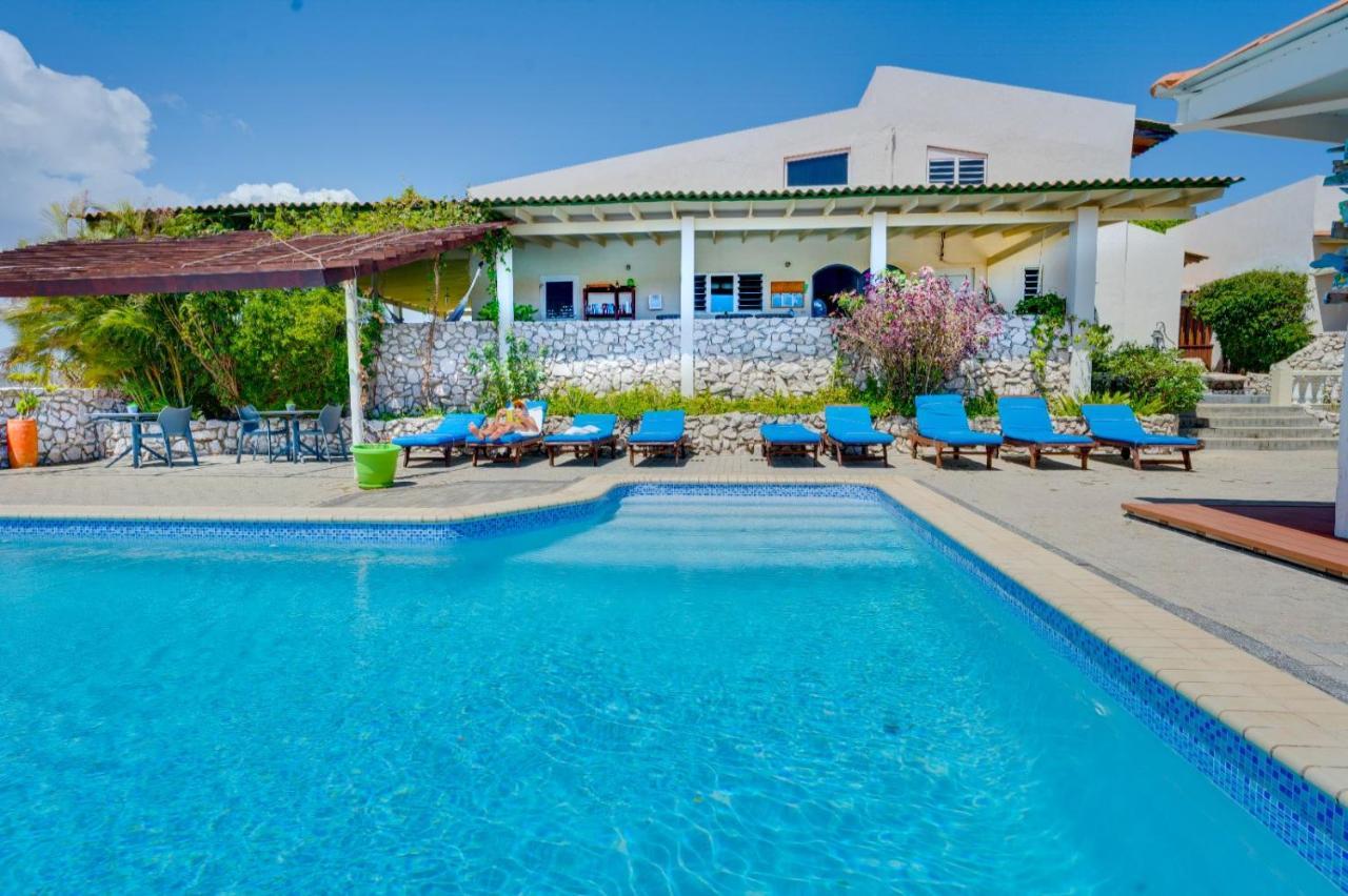 Bandabou Breeze Curacao Aparthotel