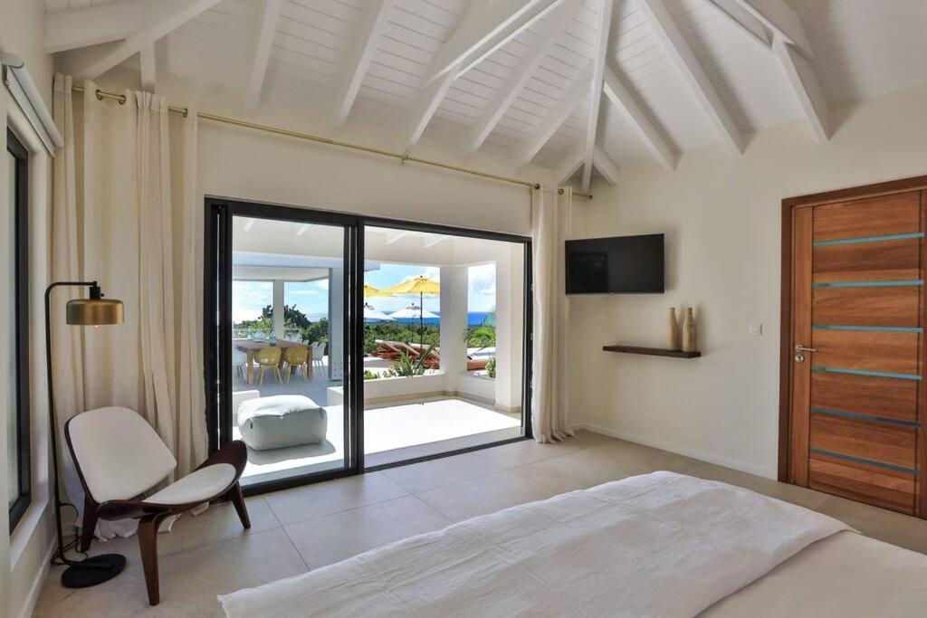 Villa Luxurious Solis Breathtaking 7-br Oceanview Retreat In Prestigious Gated Community Les Terres Basses