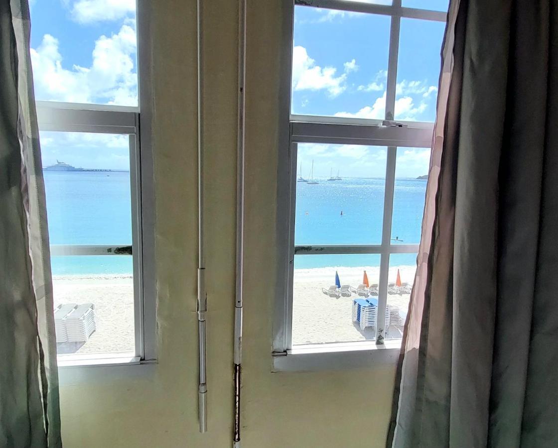 Seaview Hotel 3*