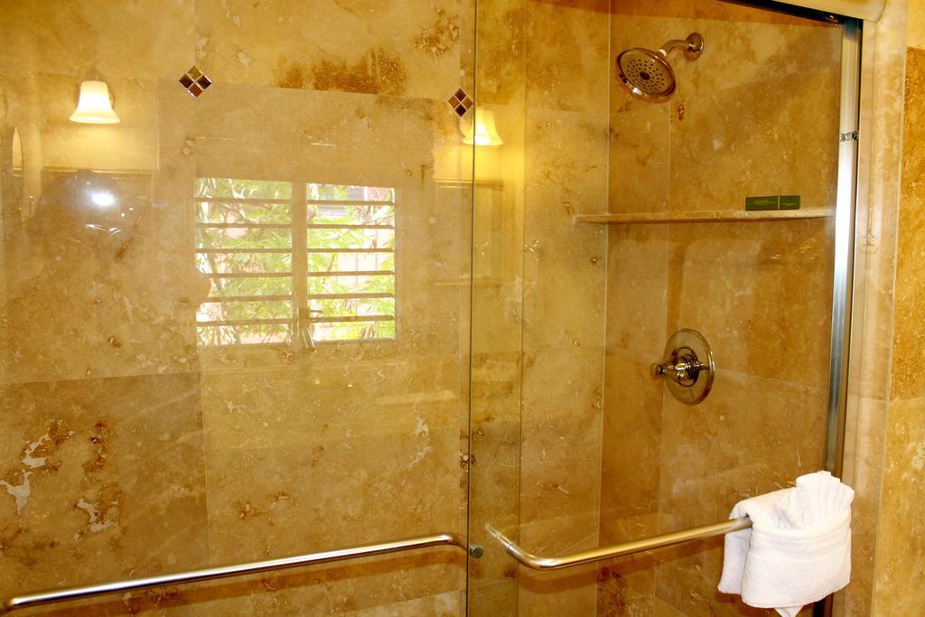 Neptune Resort 3*
