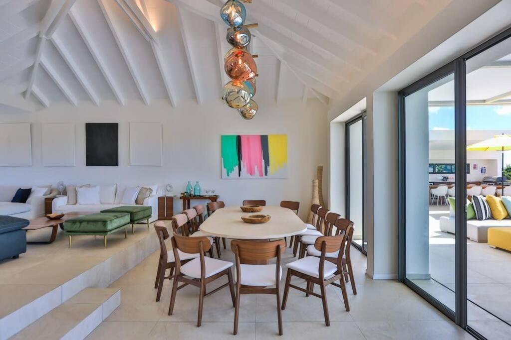 Luxurious Solis Breathtaking 7-br Oceanview Retreat In Prestigious Gated Community Villa *