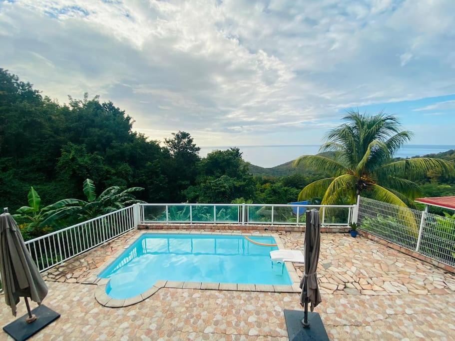 Calme A Vue & Piscine Privee * Bouillante