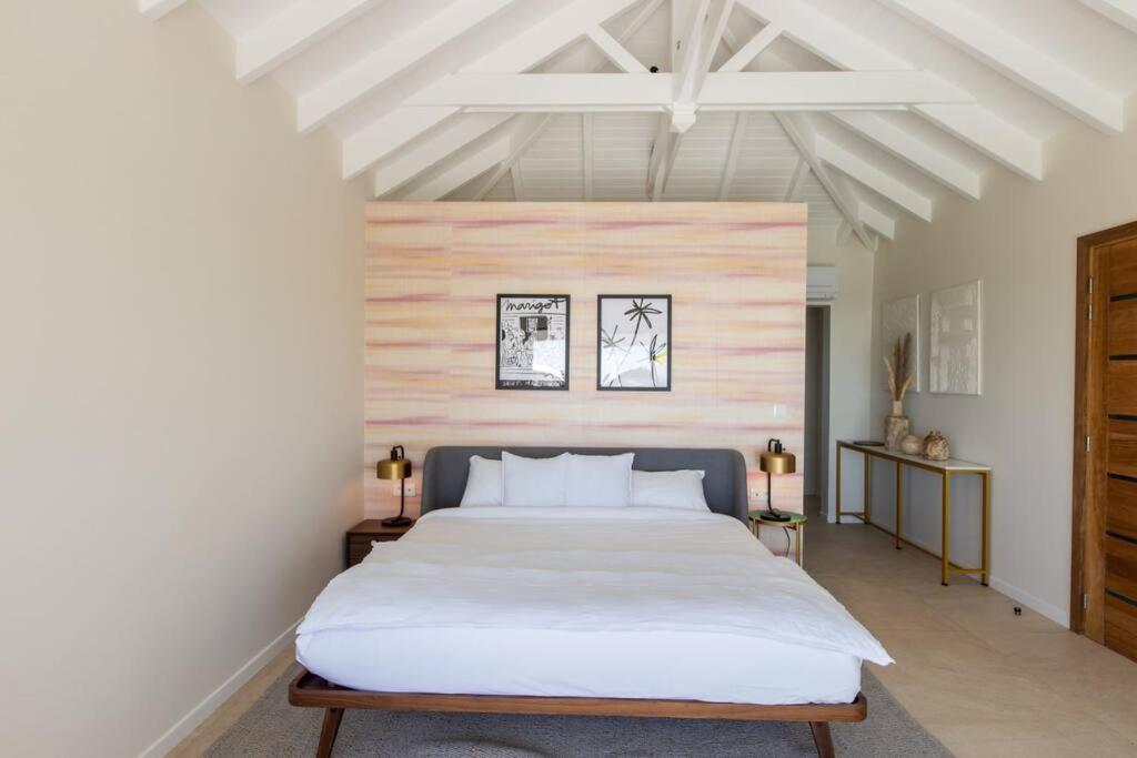Luxurious Solis Breathtaking 7-br Oceanview Retreat In Prestigious Gated Community * Les Terres Basses