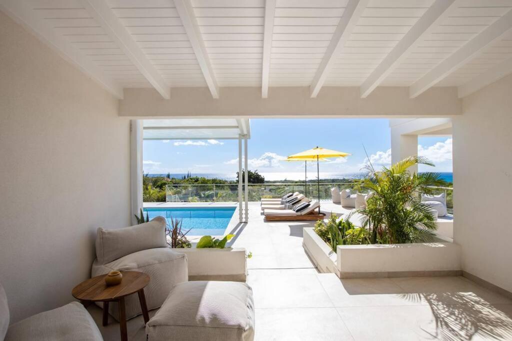 Luxurious Solis Breathtaking 7-br Oceanview Retreat In Prestigious Gated Community Villa