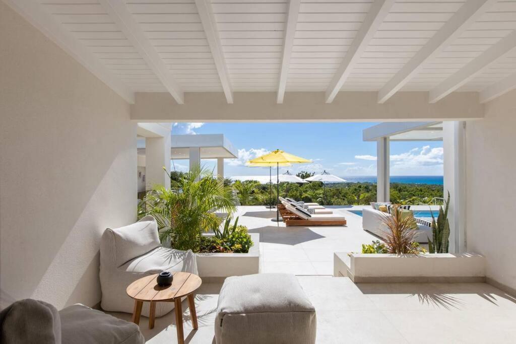 Villa Luxurious Solis Breathtaking 7-br Oceanview Retreat In Prestigious Gated Community