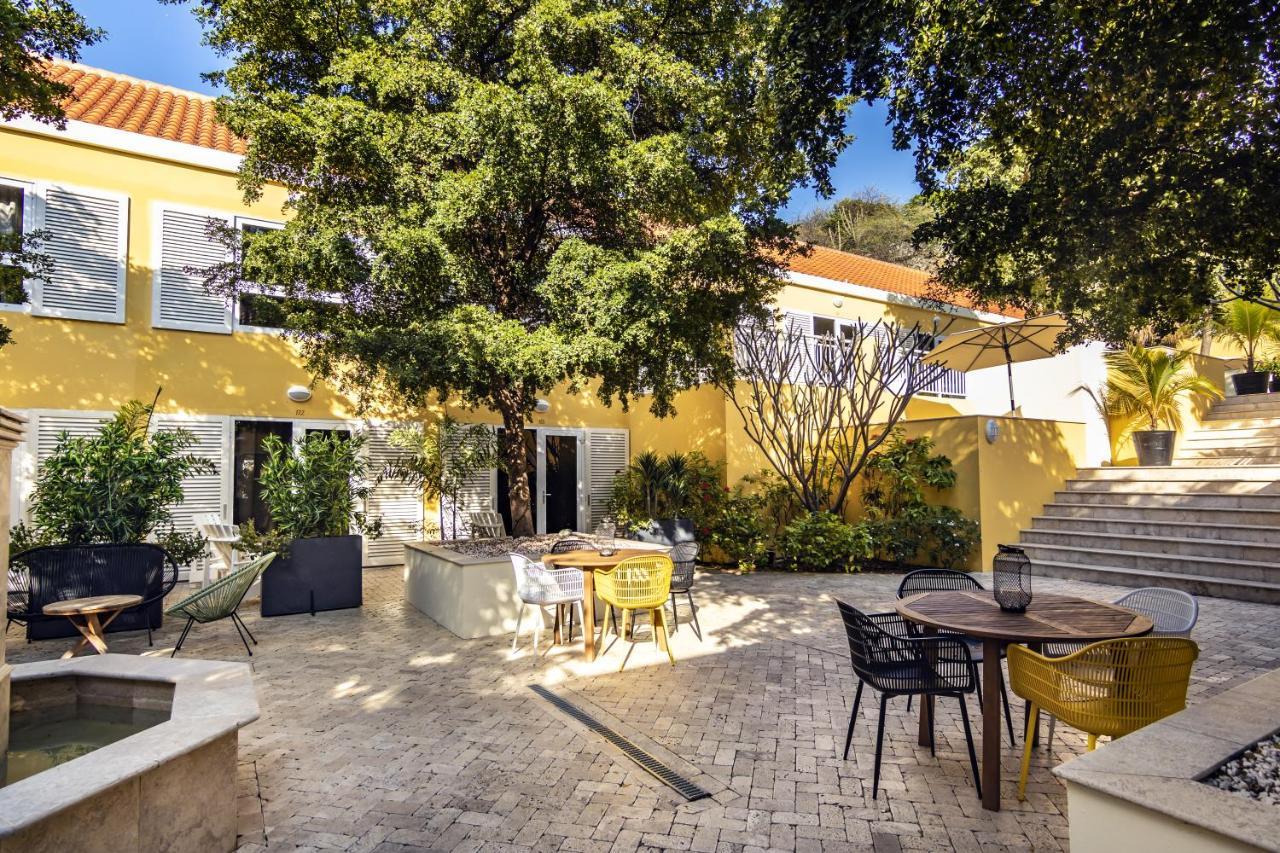 Bayside Boutique - Blue Bay Golf & Hotel