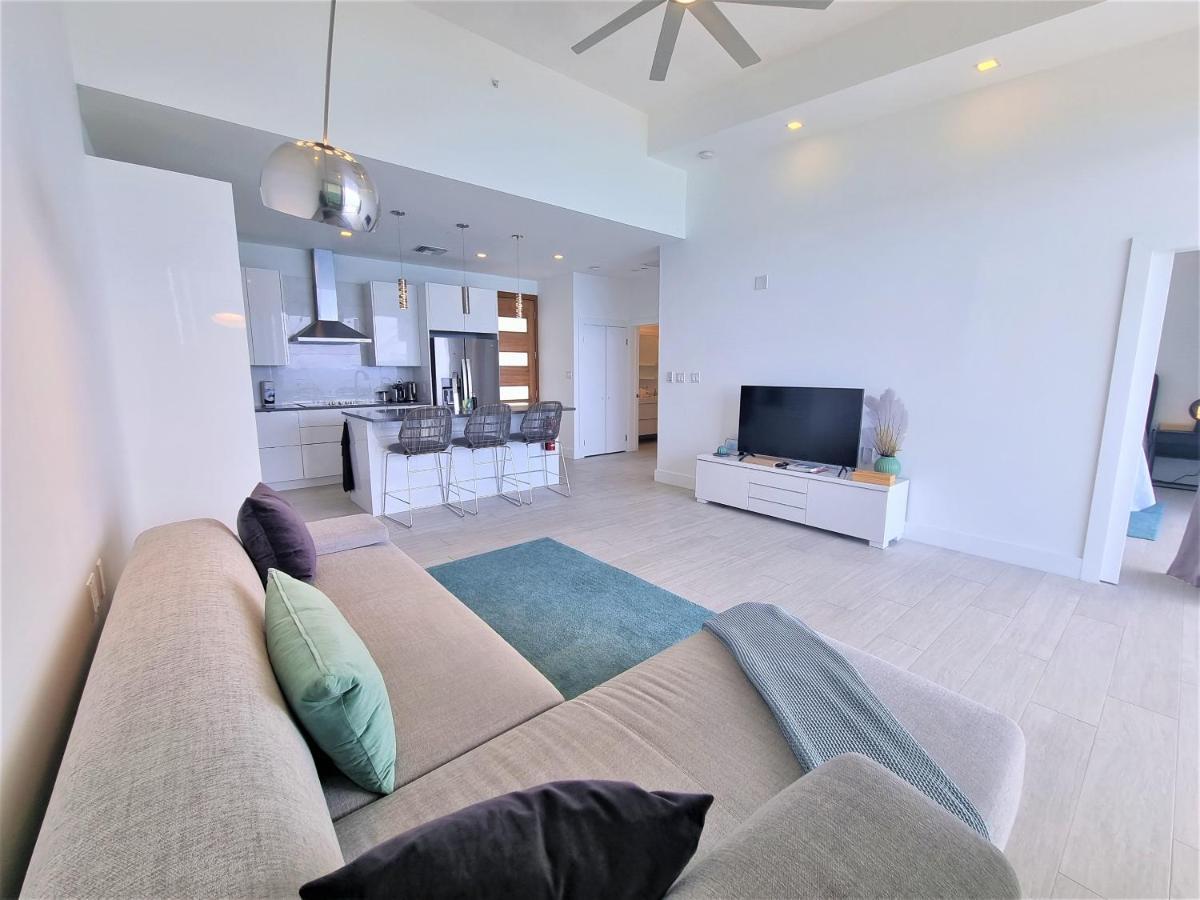 Lighthouse Point Residences West Bay