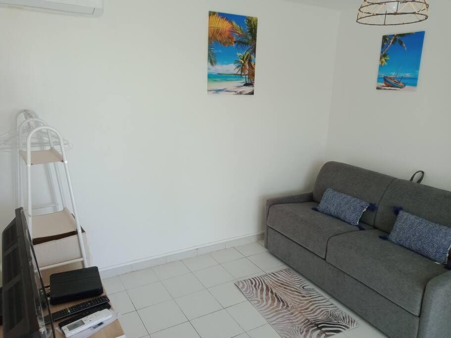 Calme Avec Terrasse A - Quartier Terreville Apartment Schoelcher