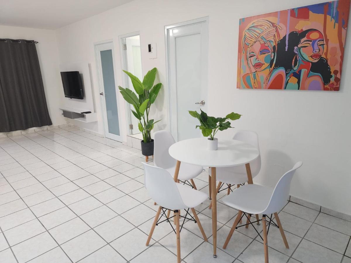 San Juan Apartments Apartment