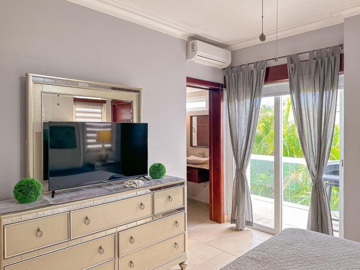 Incredible 3 Bedroom Penthouse W Bbq & Jacuzzi Punta Cana