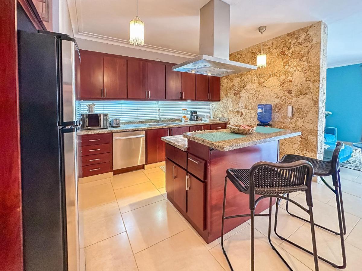 Incredible 3 Bedroom Penthouse W Bbq & Jacuzzi * Punta Cana