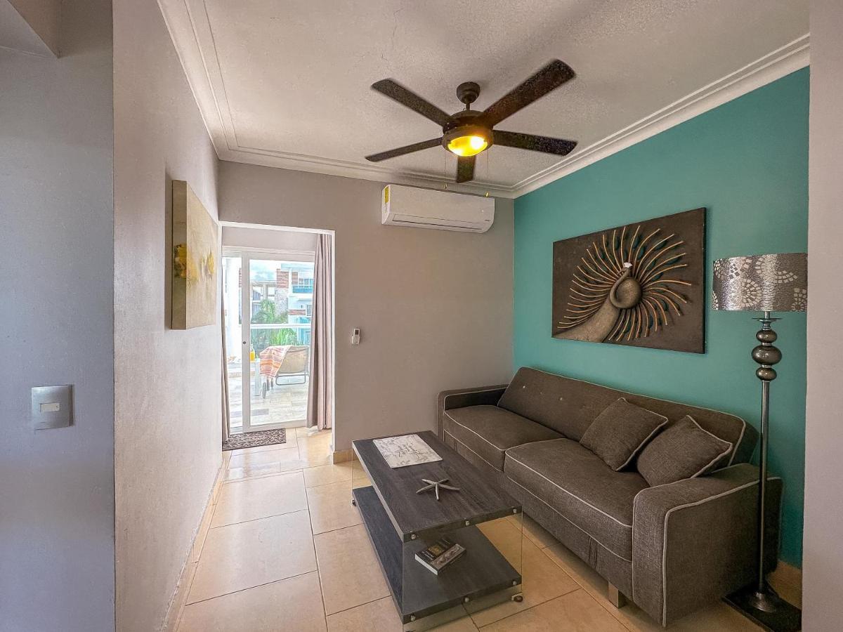 Incredible 3 Bedroom Penthouse W Bbq & Jacuzzi
