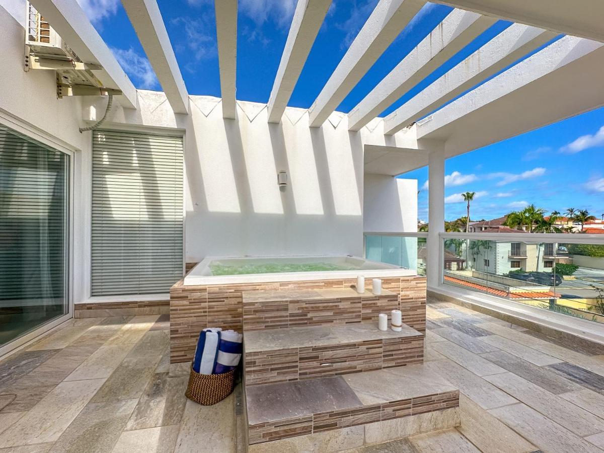 Apartment Incredible 3 Bedroom Penthouse W Bbq & Jacuzzi