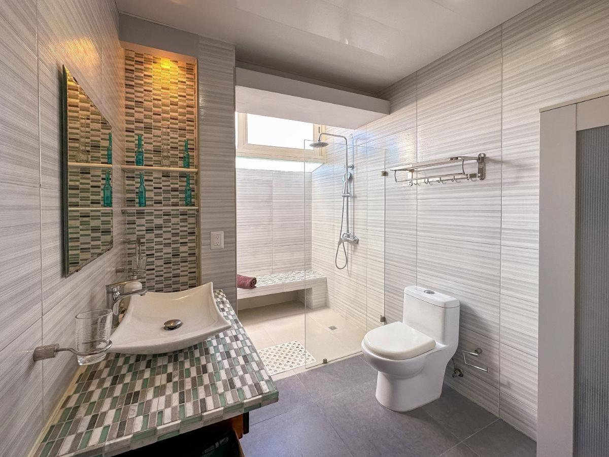 Incredible 3 Bedroom Penthouse W Bbq & Jacuzzi