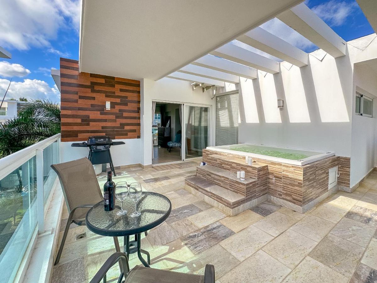 Incredible 3 Bedroom Penthouse W Bbq & Jacuzzi Punta Cana