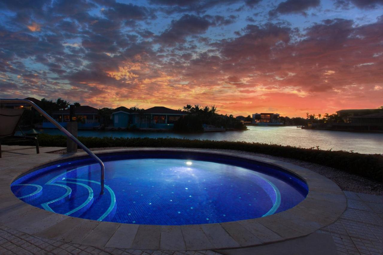 Corallium Hotel & Villas Bonaire Hotel 4*