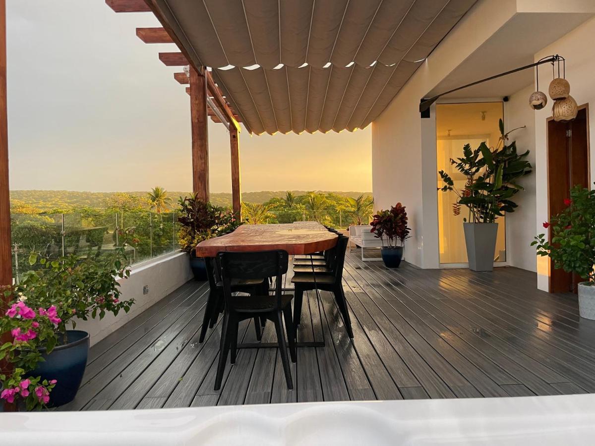 Aparthotel Ultravioleta Boutique Residences 5*