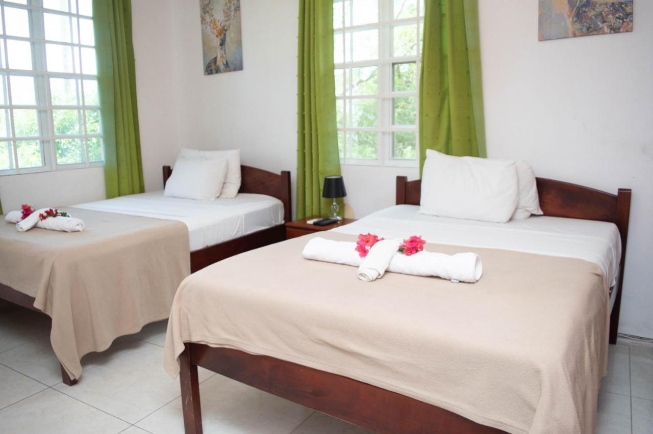 Aparthotel La Heliconia & Day