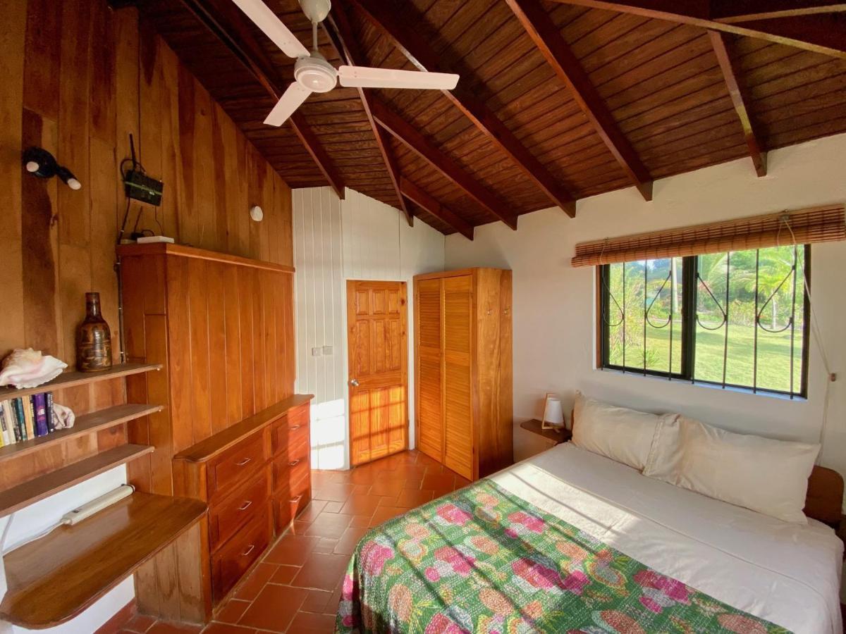 Sea Cliff Eco-cottages & Gin Distillery Holiday home