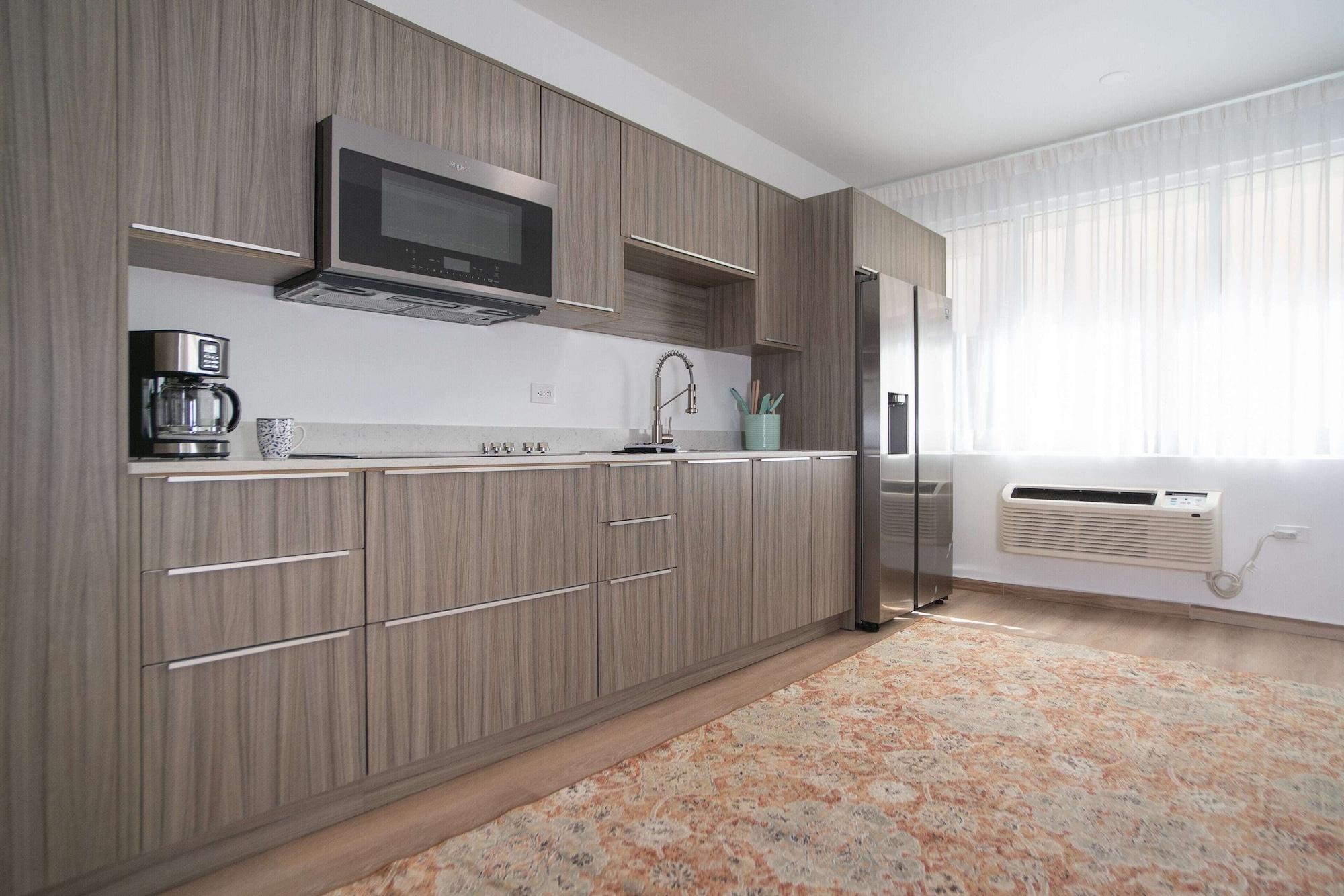 Casa Condado & Residences