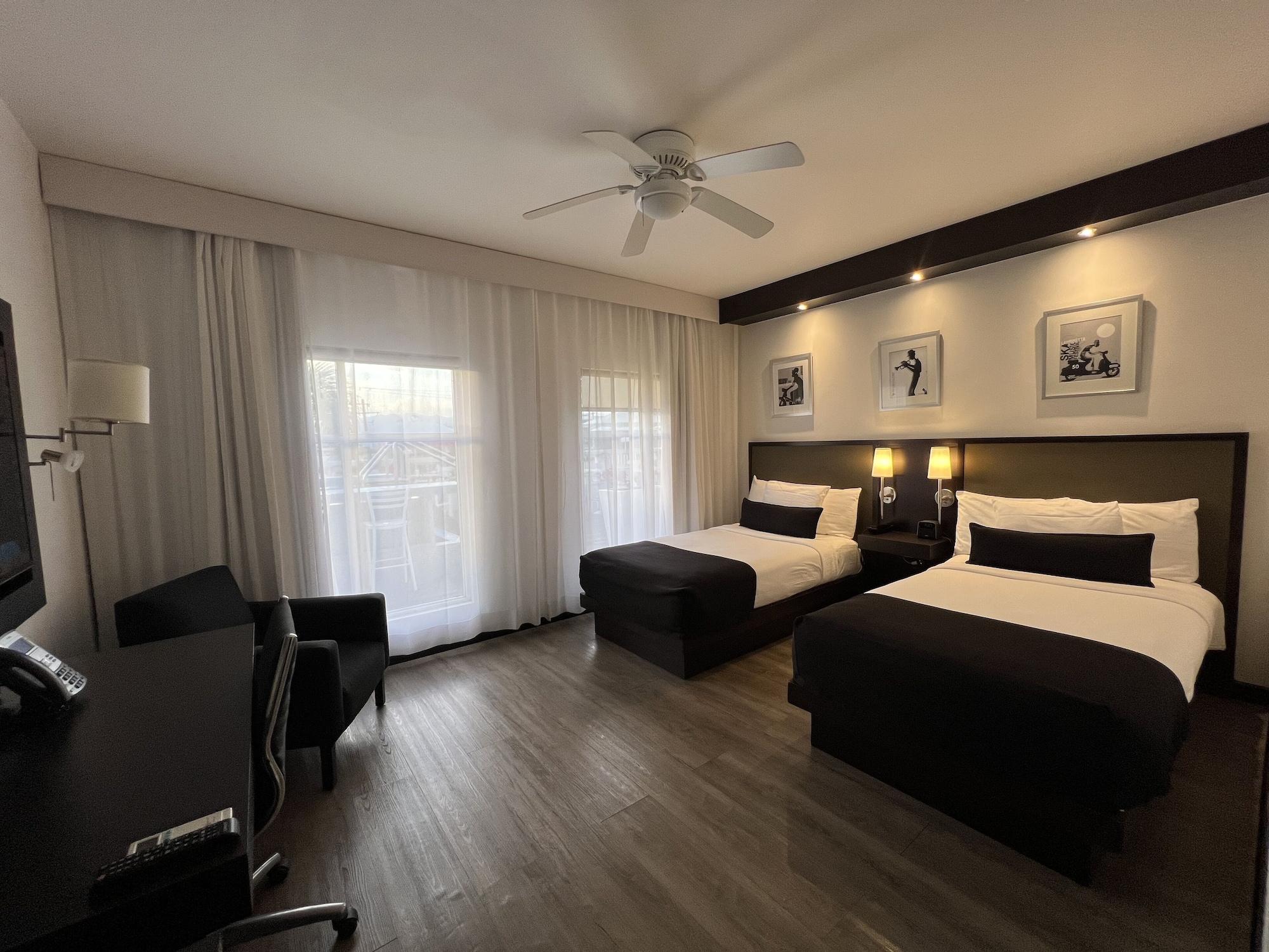 Hotel S