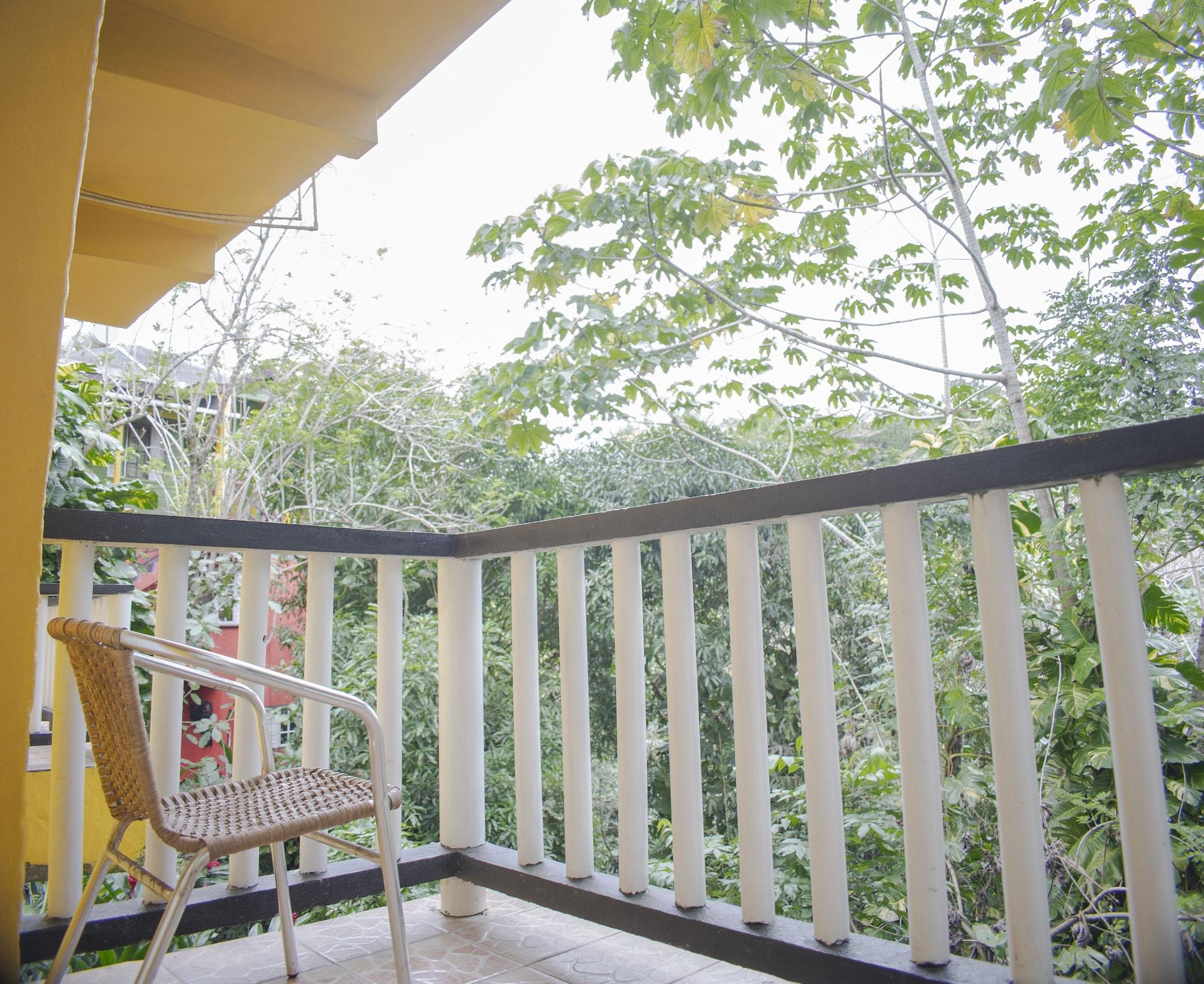 Bay View Eco & Hotel 3*