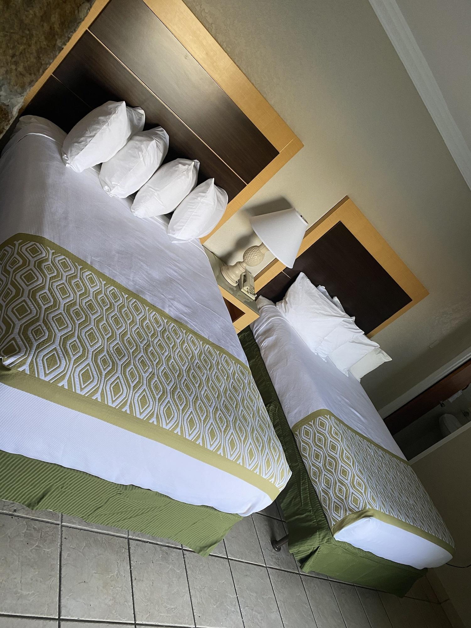 Lindbergh Bay Resort Altona