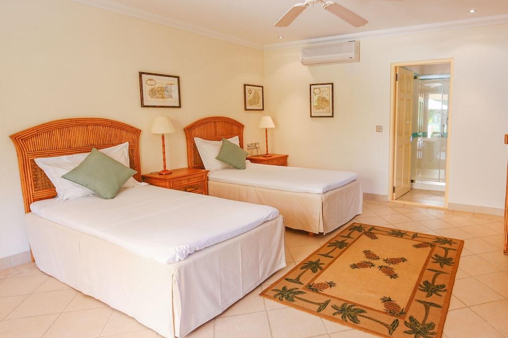 Hotel Bequia Port Elizabeth