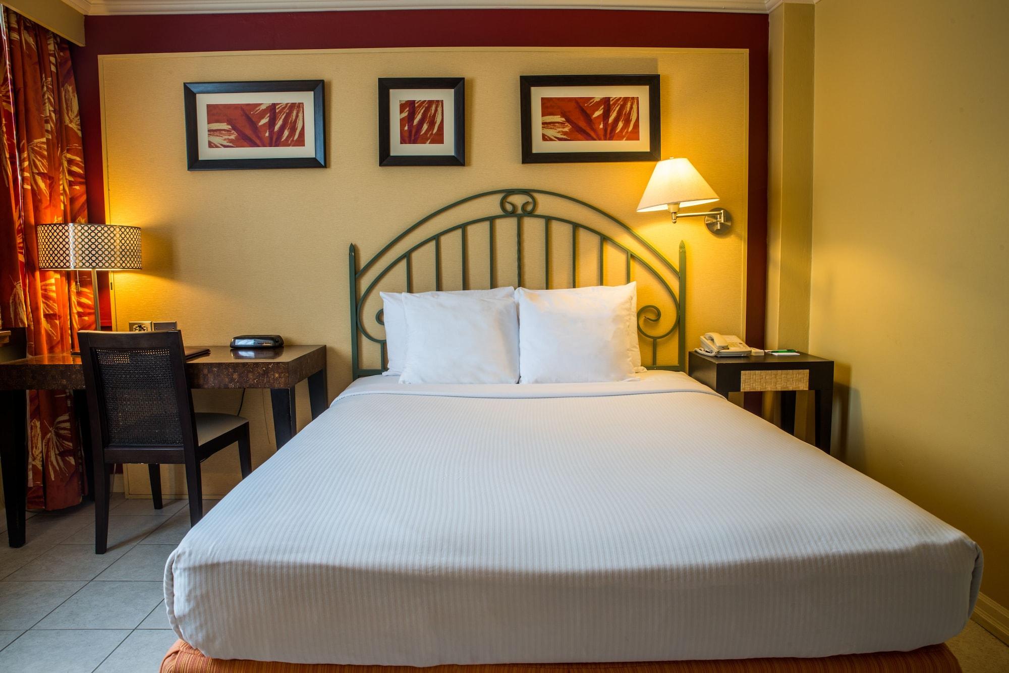 Kapok Hotel 3*