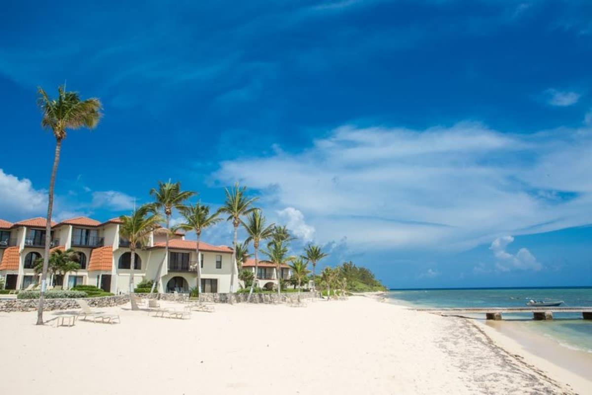 Living At Pappagallo Beachfront 22 Apartment