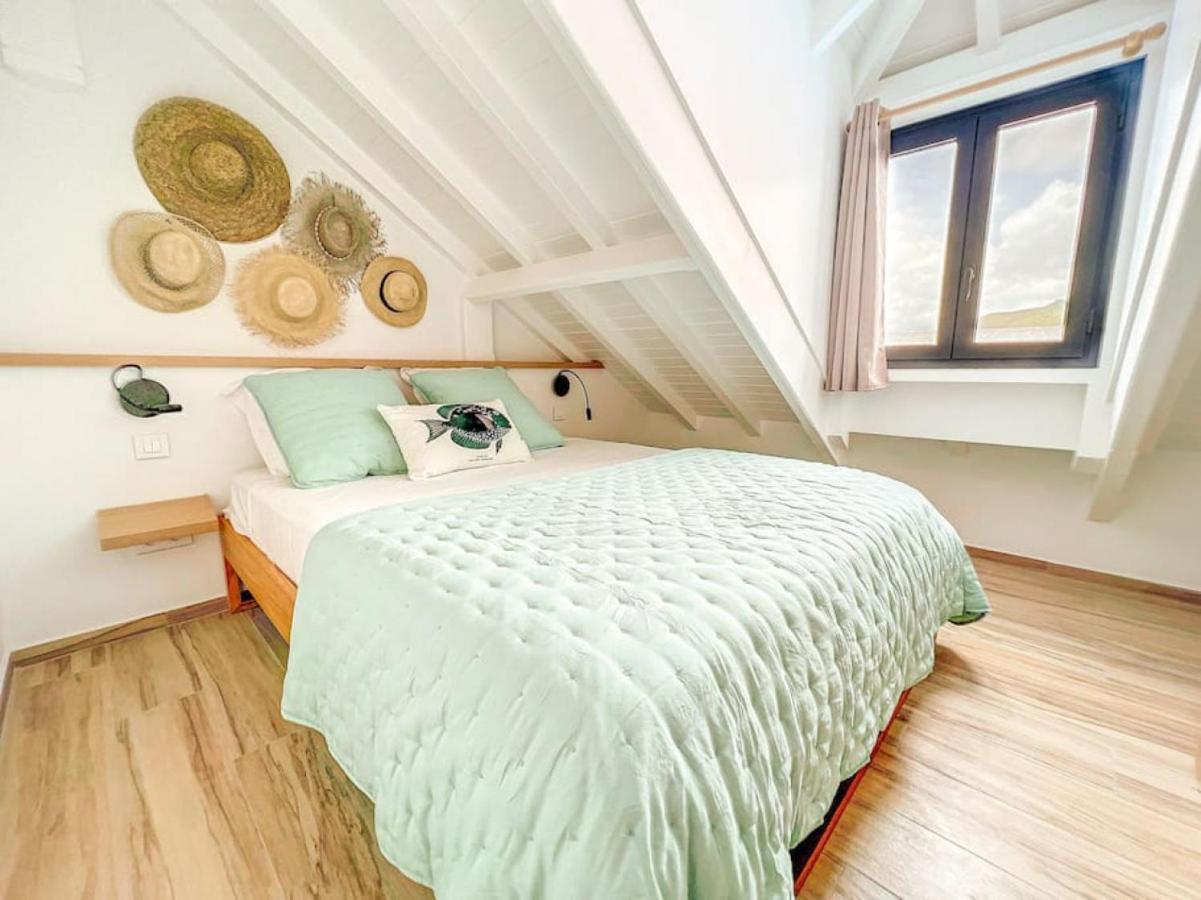 Apartment Eden Bleu, Direct Access To Beach, Swimming Pool Orient Bay
