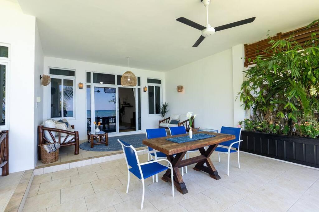 Pousada Ivy's Cove Side - Luxury Whitehouse