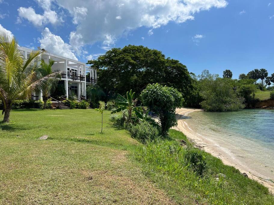 Ivy's Cove Side - Luxury Pousada Whitehouse