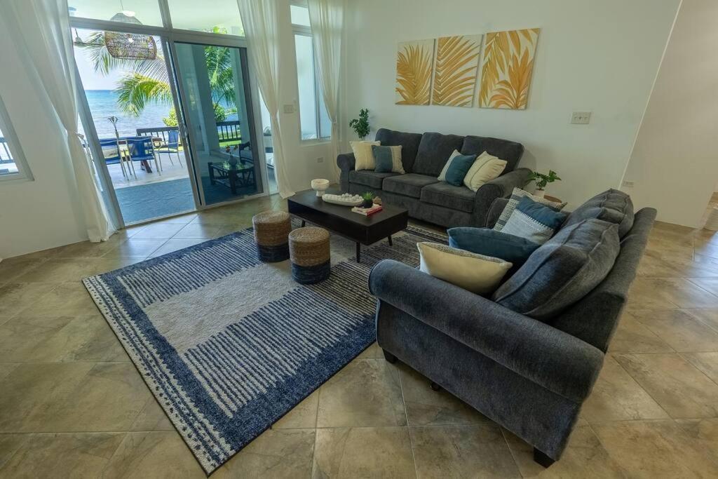 Pousada Ivy's Cove Side - Luxury Whitehouse