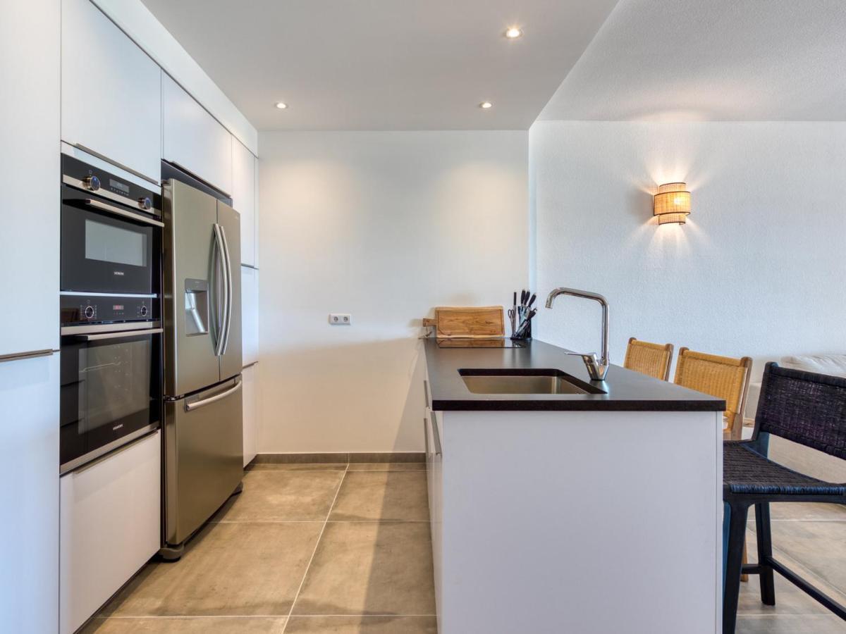 Luxueux Duplex En Bord De Avec Piscine Et Parking A Saint-martin - Fr-1-734-2 Apartment *