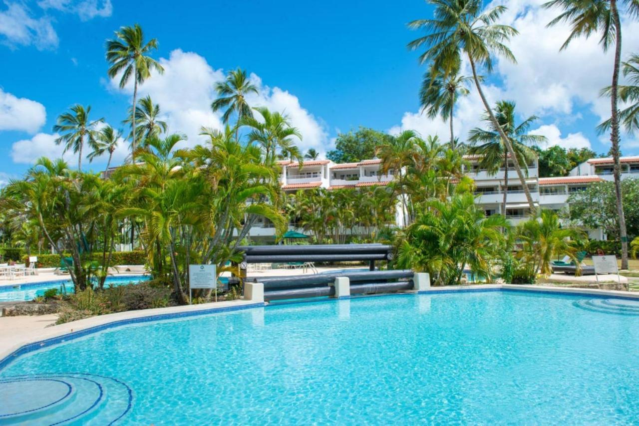 At Glitter Bay Estate By Blue Sky Luxury Apartment Saint James