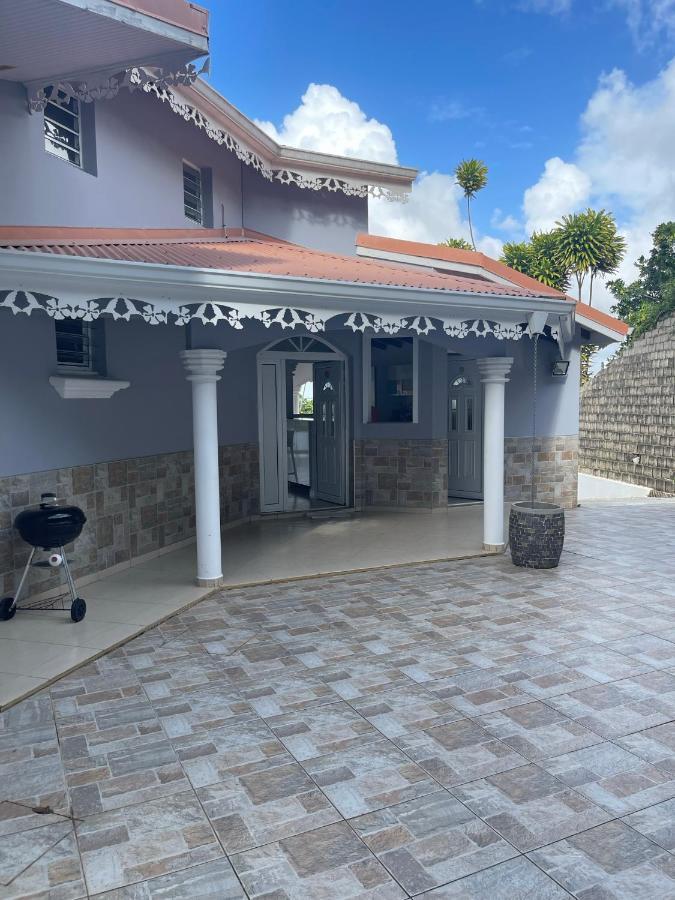 Les Sunbay Caraibes Avec Piscine Privative Vue Et Montagne Holiday home Le Francois
