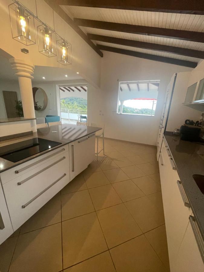 Holiday home Les Sunbay Caraibes Avec Piscine Privative Vue Et Montagne