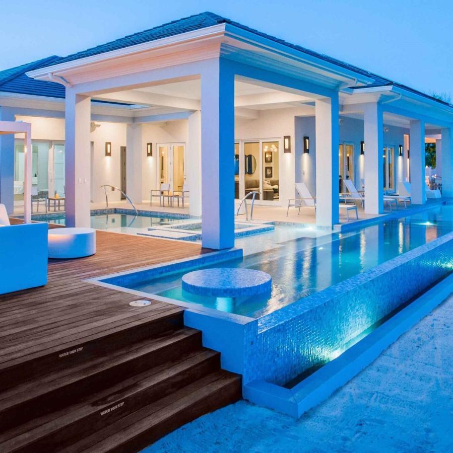 Luxury Cayman Villas Resort Driftwood Village