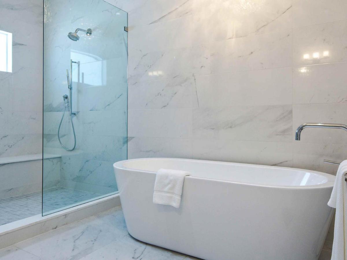 Luxury Cayman Villas *