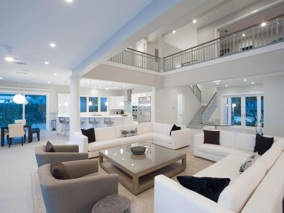 Luxury Cayman Villas * Driftwood Village
