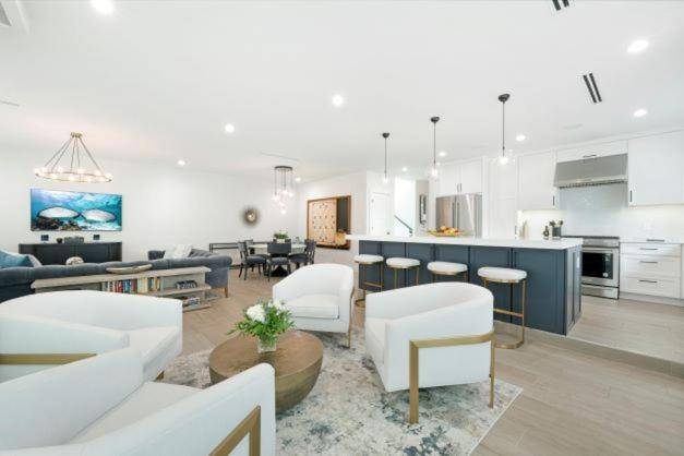 Luxury Cayman Villas Resort Driftwood Village
