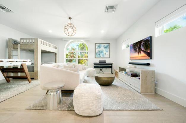 Luxury Cayman Villas Resort *