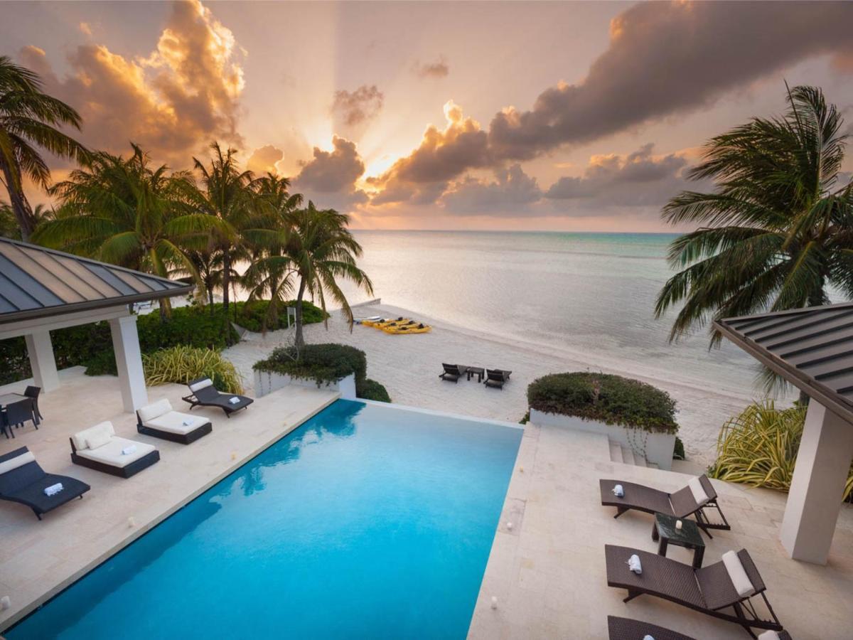 Resort Luxury Cayman Villas