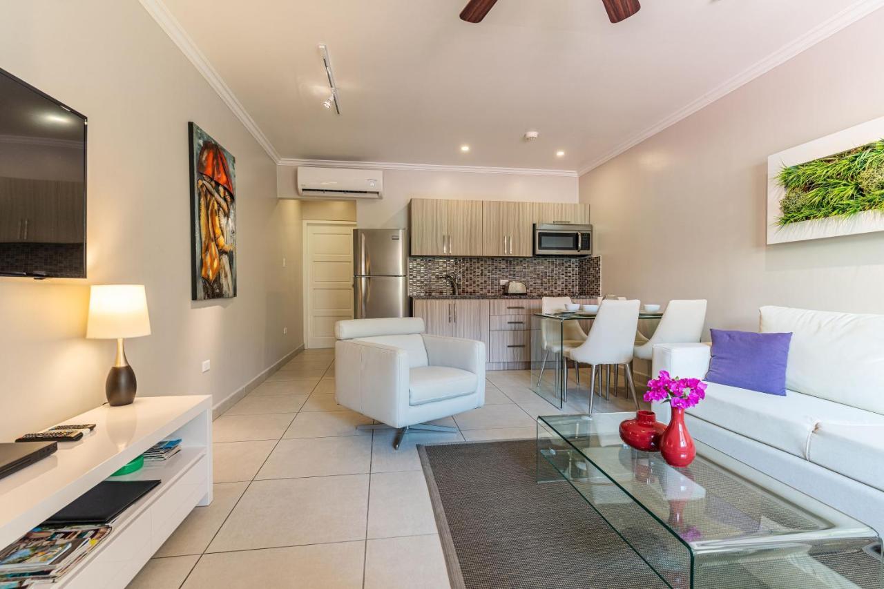 Zen Gardens Apartment, 350 Yards From Eagle Beach! Apartamento Palm Beach