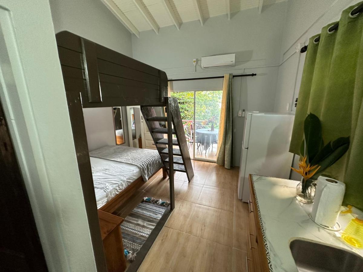 Guest house Guava Shores *