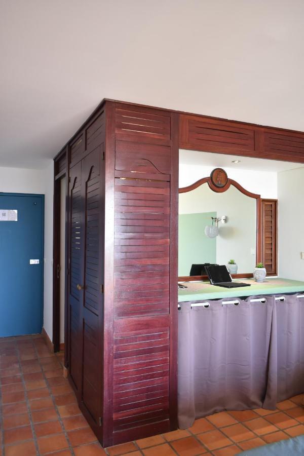 Aparthotel Ananas Premium La Trinite